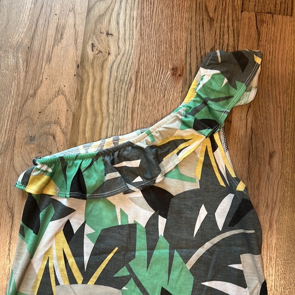 One Shoulder Blouse - Picture 2 of 2